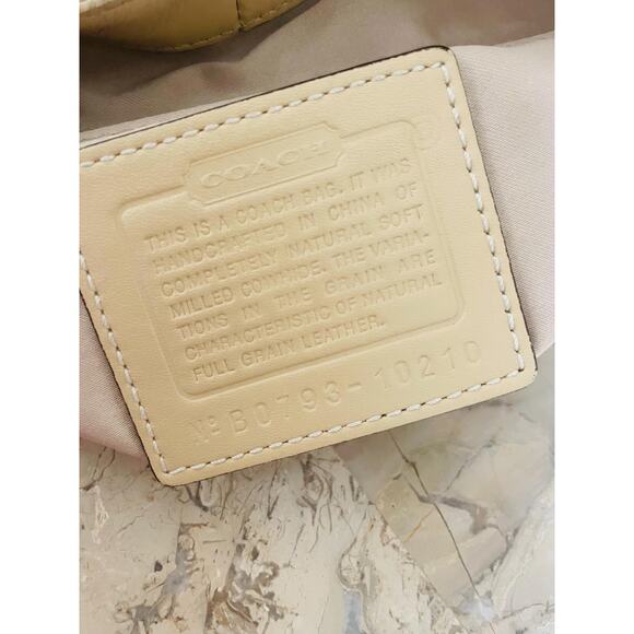 Vintage Coach Sand Hampton slim hobo pebble leather shoulder bag Serial 10210 - Picture 10 of 10